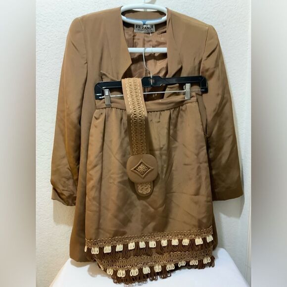 fezandi beverly hills suit gold buttons accents with assorted belt 4 H6 - Picture 1 of 15